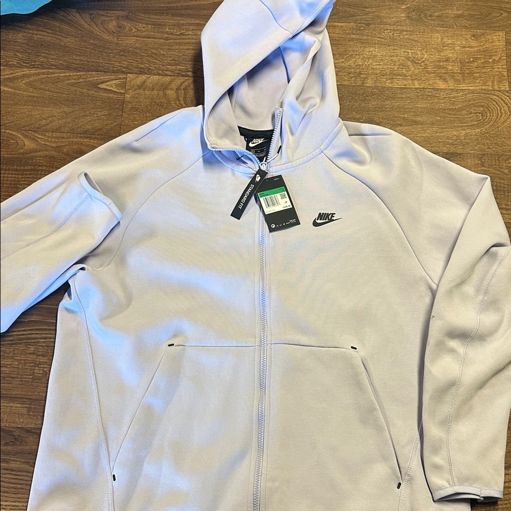 Nike Men's Light Gray Windbreaker Jacket